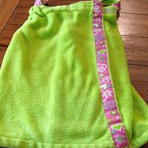 Three Cheers Bright Green Towel with Pink Peace Sign Trim Girls
